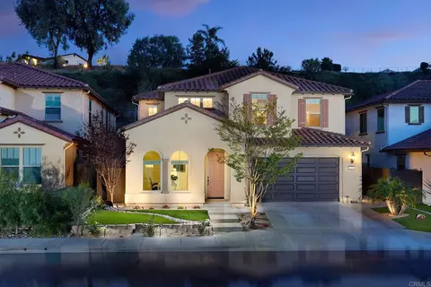 219 Flores Ln, Vista, CA 92083