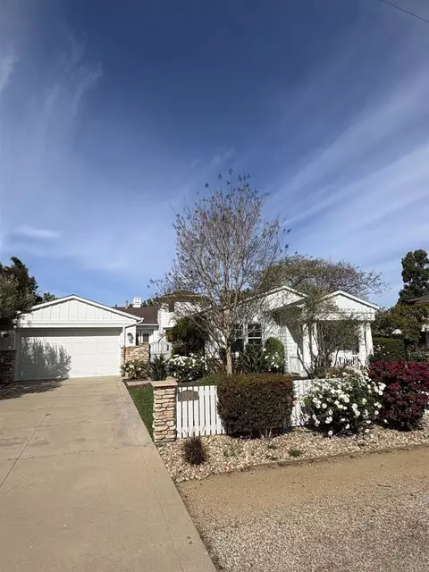 1938 Sheridan Rd, Encinitas, CA 92024