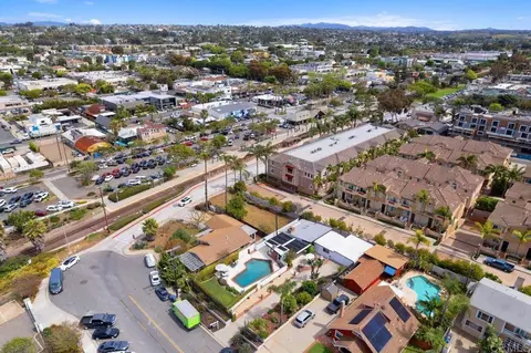 View/Area - 367 Beech Ave, Carlsbad, CA 92008 photo 6 of 9