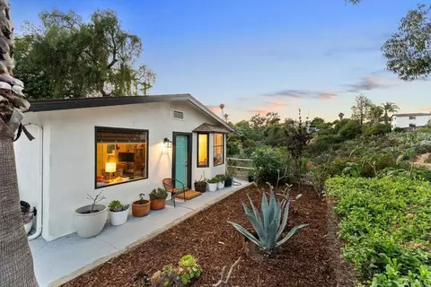 1738 33rd St, San Diego, CA 92102