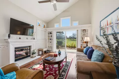1428 Portofino Dr, Vista, CA 92081