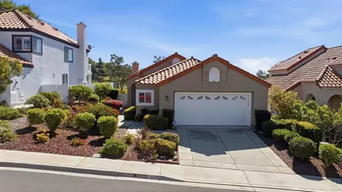 1428 Portofino Dr, Vista, CA 92081