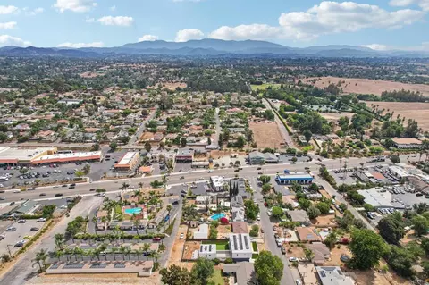 View/Area - 139 Almond St, Fallbrook, CA 92028 photo 4 of 5