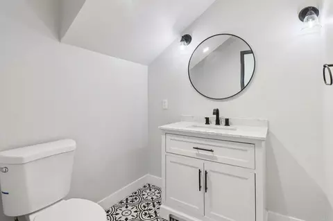 Bath - 139 Almond St, Fallbrook, CA 92028 photo 2 of 5