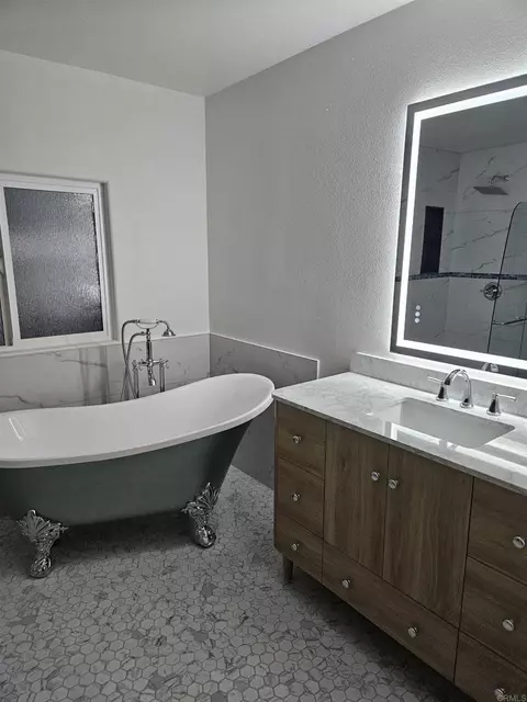 8975 Lawrence Welk Dr #326, Escondido, CA 92026