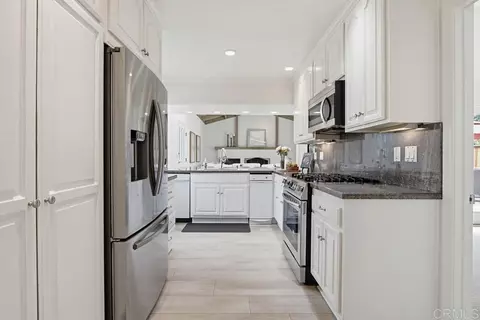 Kitchen - 825 Santa Hidalga, Solana Beach, CA 92075 photo 4 of 6