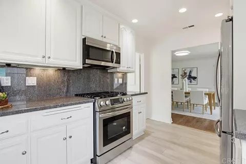 Kitchen - 825 Santa Hidalga, Solana Beach, CA 92075 photo 5 of 6