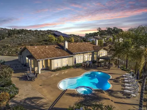 27051 Toyon Ridge Trl, Valley Center, CA 92082