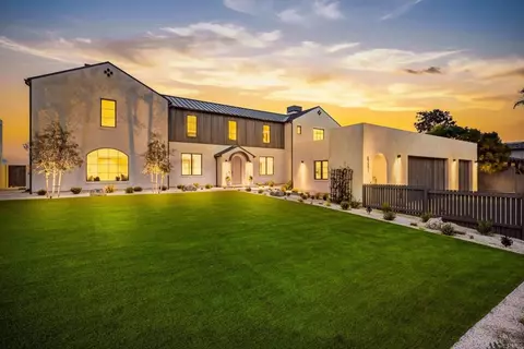 8341 La Jolla Scenic Dr N, La Jolla, CA 92037