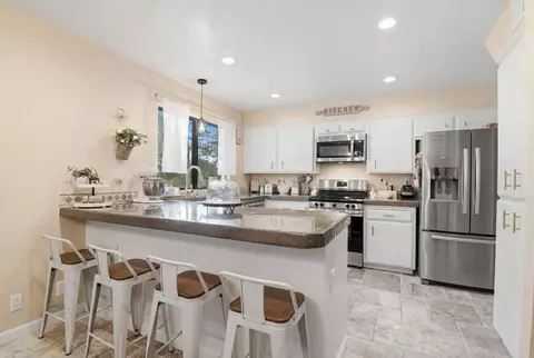 1988 Arnold Way, Alpine, CA 91901