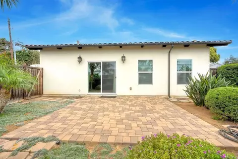 Exterior - 1007 Eolus Ave, Encinitas, CA 92024 photo 10 of 11