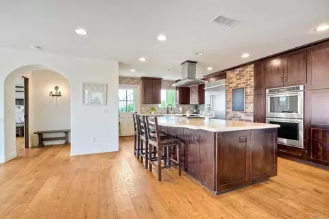 Kitchen - 1007 Eolus Ave, Encinitas, CA 92024 photo 3 of 4