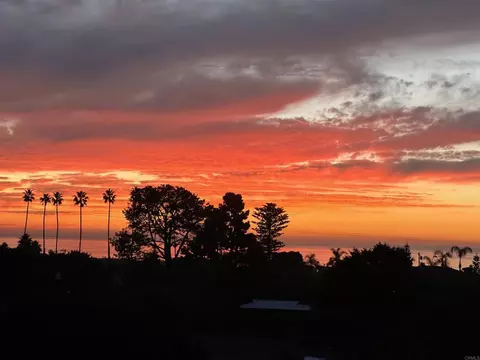 View/Area - 1007 Eolus Ave, Encinitas, CA 92024 photo 1 of 1