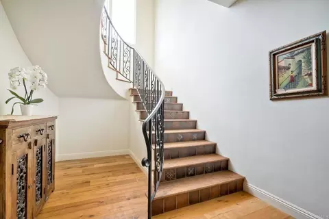 Entry Way - 1007 Eolus Ave, Encinitas, CA 92024 photo 1 of 1