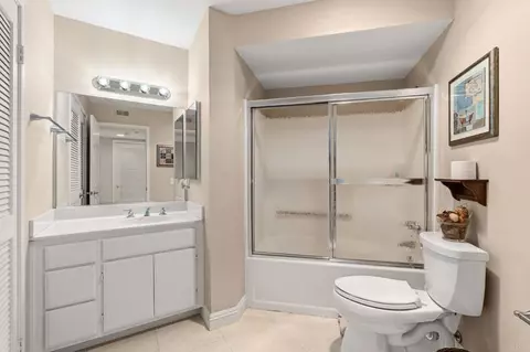 Bath - 400 N The Strand #7, Oceanside, CA 92054 photo 2 of 2