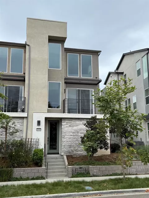 10509 Coupland Way, San Diego, CA 92126