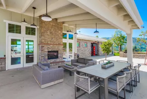 View/Area - 35647 Garrano Ln, Fallbrook, CA 92028 photo 8 of 10
