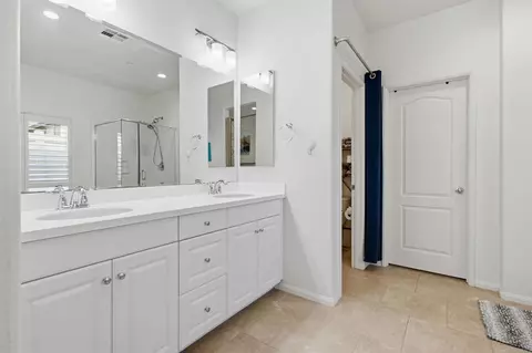 Bath - 35647 Garrano Ln, Fallbrook, CA 92028 photo 1 of 8