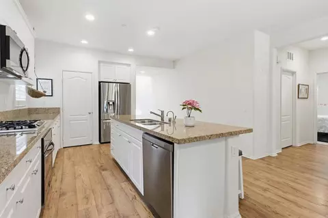 Kitchen - 35647 Garrano Ln, Fallbrook, CA 92028 photo 1 of 4