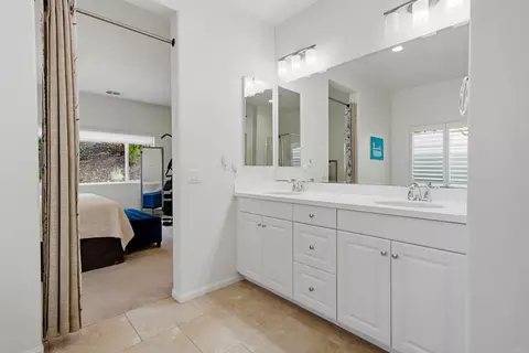 Bath - 35647 Garrano Ln, Fallbrook, CA 92028 photo 4 of 8