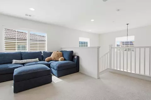 Entry Way - 35647 Garrano Ln, Fallbrook, CA 92028 photo 6 of 7
