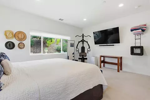 Bedroom - 35647 Garrano Ln, Fallbrook, CA 92028 photo 2 of 7
