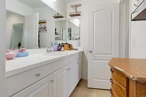 Bath - 35647 Garrano Ln, Fallbrook, CA 92028 photo 8 of 8