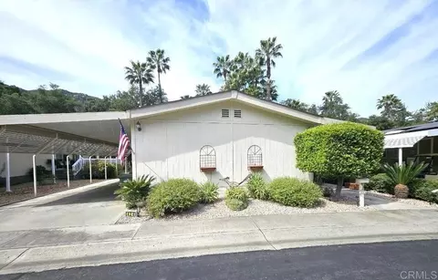 8975 Lawrence Welk Dr #424, Escondido, CA 92026