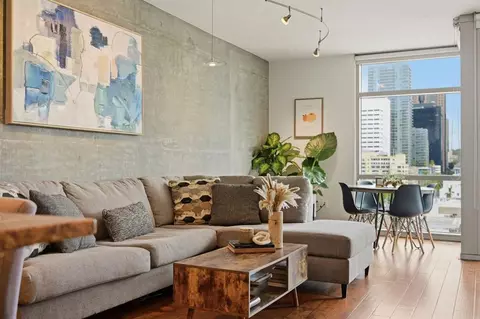 800 The Mark Ln #1002, San Diego, CA 92101