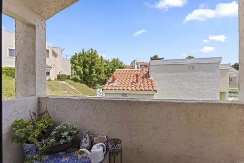 Exterior - 6921 Quail Pl #E, Carlsbad, CA 92009 photo 2 of 6