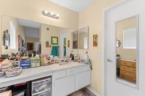 Bath - 6921 Quail Pl #E, Carlsbad, CA 92009 photo 1 of 2