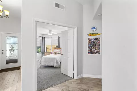Entry Way - 1668 Avenida Guillermo, Oceanside, CA 92056 photo 4 of 5