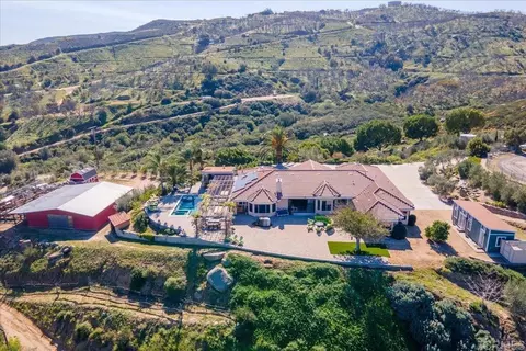 19270 Horizon View Dr, Ramona, CA 92065