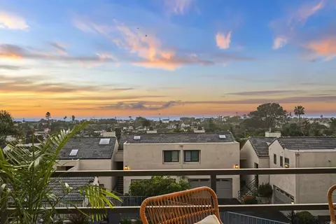 965 Hygeia Ave, Encinitas, CA 92024