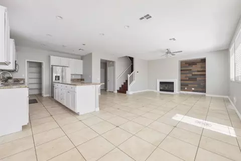 Living - 45808 Klamath Ct, Temecula, CA 92592 photo 3 of 5