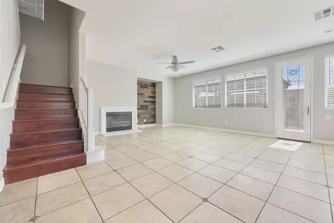 Living - 45808 Klamath Ct, Temecula, CA 92592 photo 4 of 5