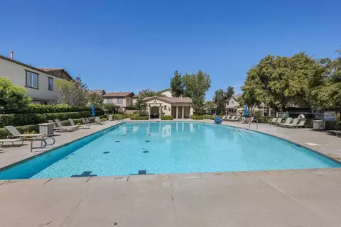 Exterior - 45808 Klamath Ct, Temecula, CA 92592 photo 4 of 4