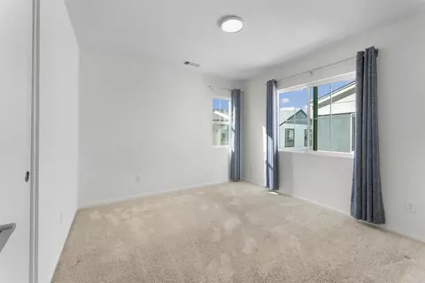 Bedroom - 212 Perennial Pl, Fallbrook, CA 92028 photo 4 of 4