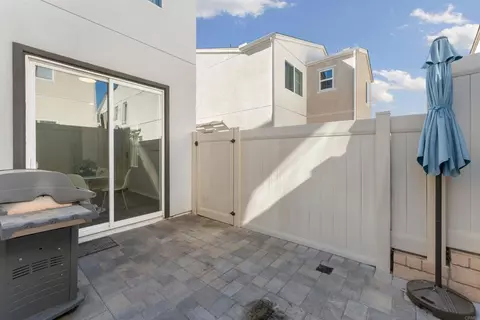 Exterior - 212 Perennial Pl, Fallbrook, CA 92028 photo 2 of 6