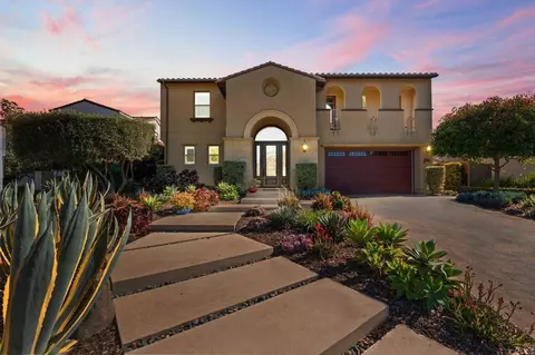 Exterior - 809 Dolphin Cir, Encinitas, CA 92024 photo 14 of 16