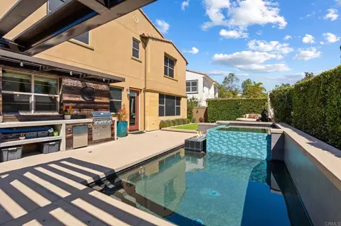 Exterior - 809 Dolphin Cir, Encinitas, CA 92024 photo 12 of 16