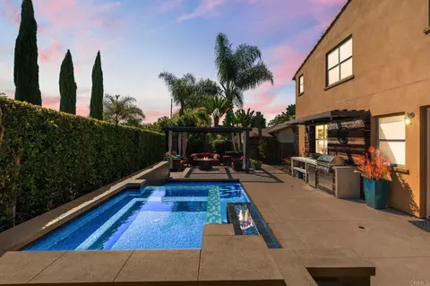 Exterior - 809 Dolphin Cir, Encinitas, CA 92024 photo 3 of 16