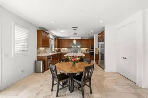 Dining - 809 Dolphin Cir, Encinitas, CA 92024 photo 3 of 3