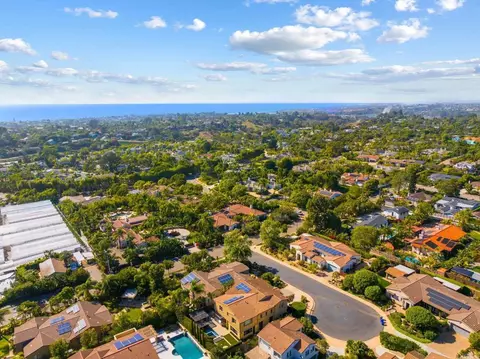 View/Area - 809 Dolphin Cir, Encinitas, CA 92024 photo 6 of 10