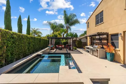 Exterior - 809 Dolphin Cir, Encinitas, CA 92024 photo 11 of 16