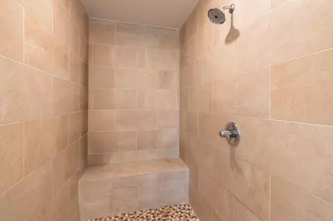 Bath - 809 Dolphin Cir, Encinitas, CA 92024 photo 5 of 8