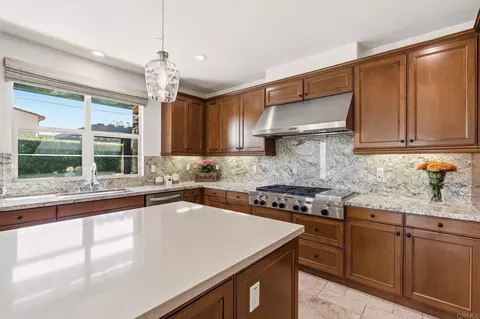 Kitchen - 809 Dolphin Cir, Encinitas, CA 92024 photo 4 of 4