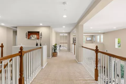 Entry Way - 809 Dolphin Cir, Encinitas, CA 92024 photo 5 of 7