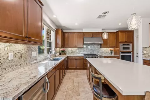 Kitchen - 809 Dolphin Cir, Encinitas, CA 92024 photo 1 of 4