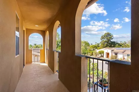 Entry Way - 809 Dolphin Cir, Encinitas, CA 92024 photo 7 of 7